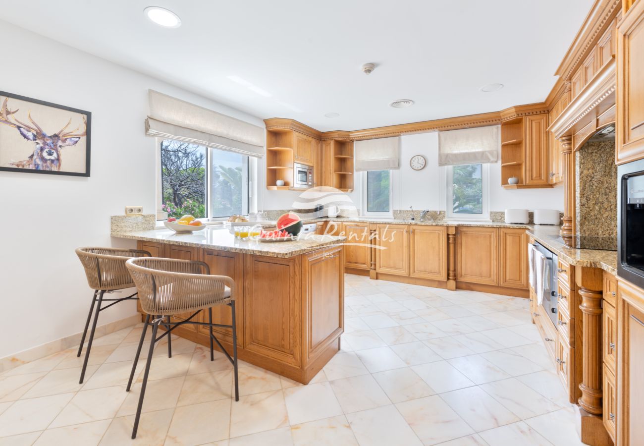 Villa in Quinta do Lago - Villa Tropical AN 013