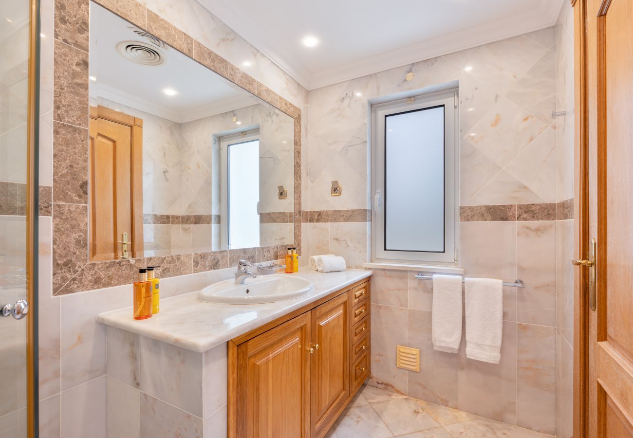 Villa in Quinta do Lago - Villa Tropical AN013