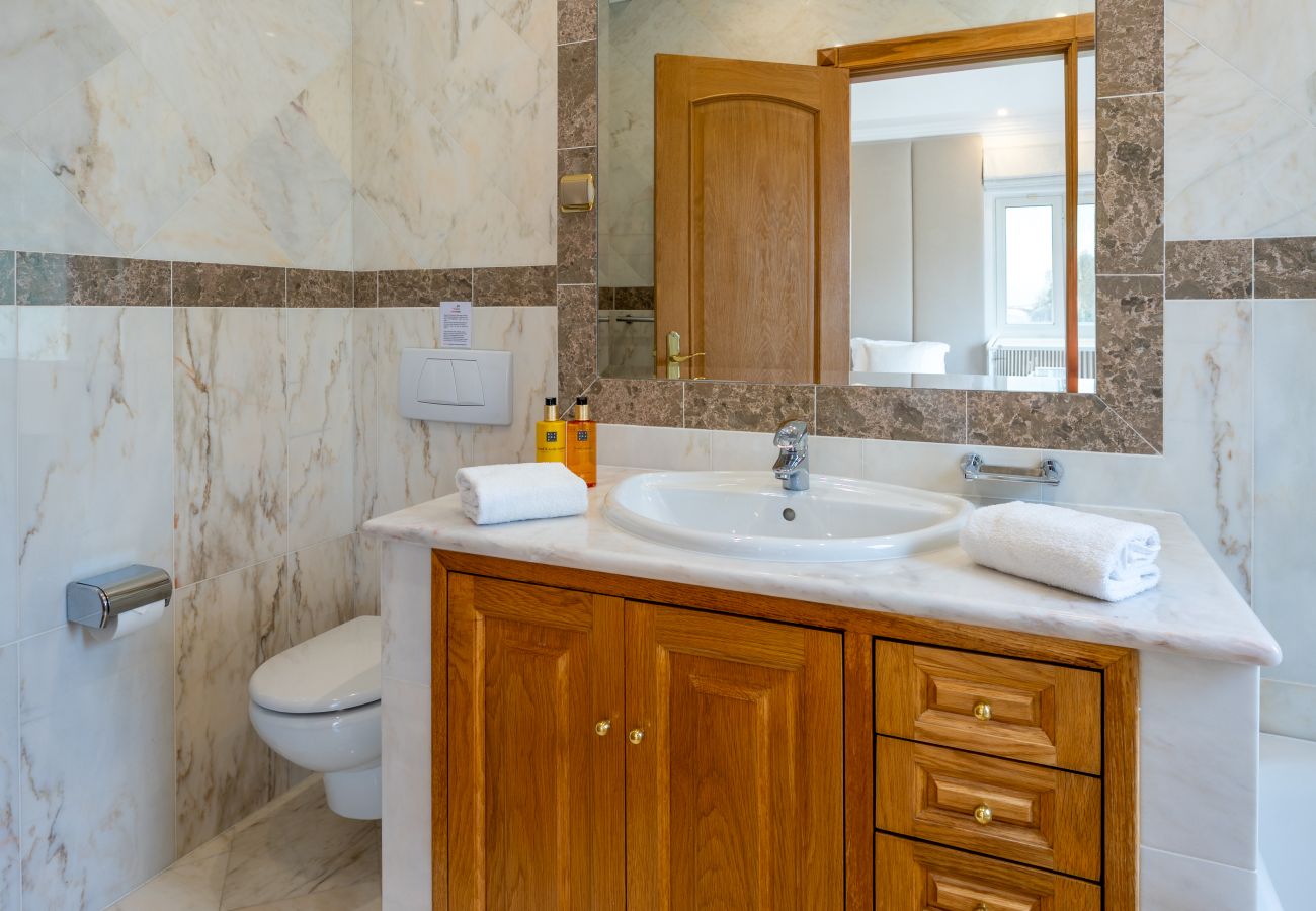 Villa in Quinta do Lago - Villa Tropical AN013