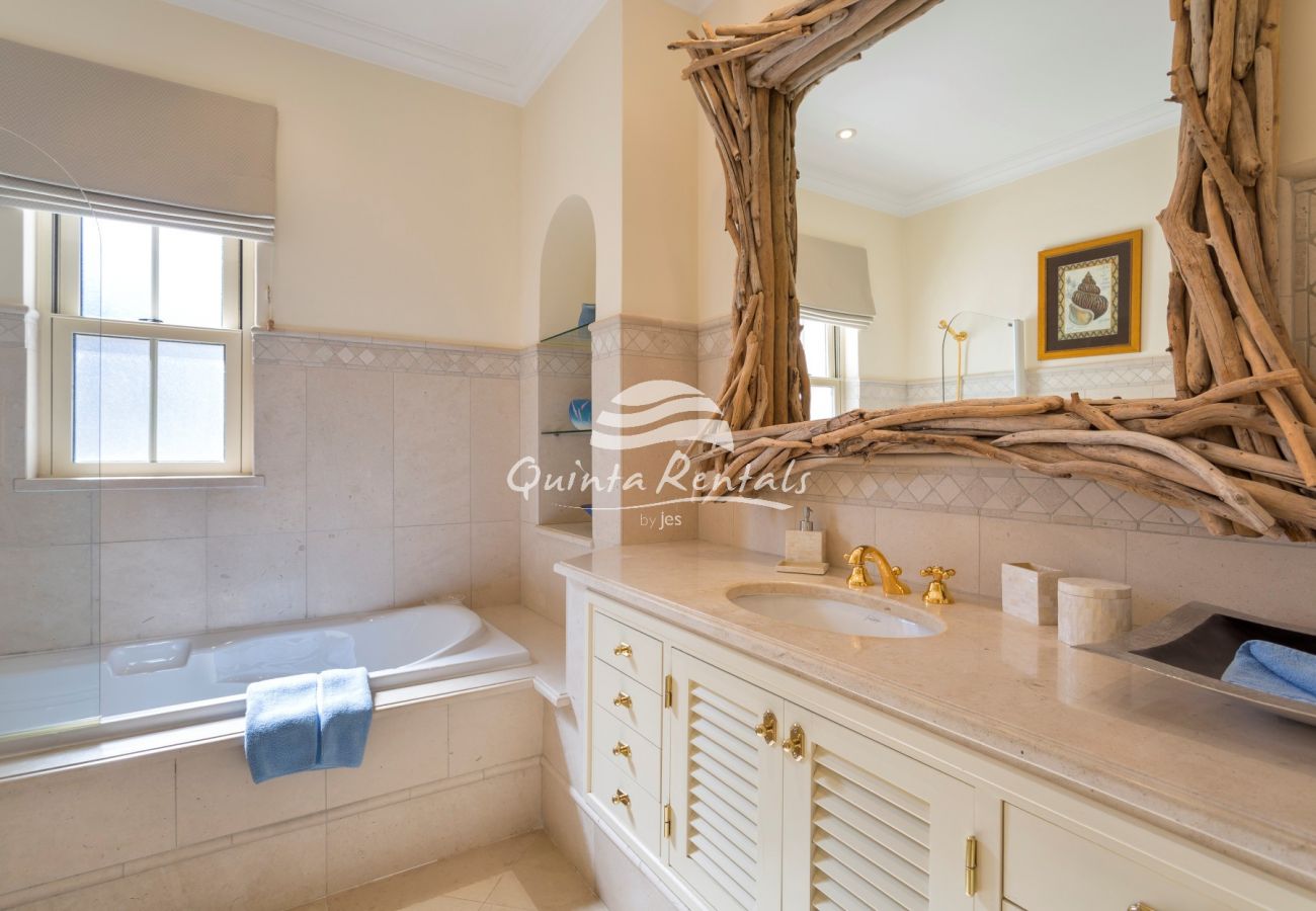 Villa in Quinta do Lago - Villa Driftwood PA 005